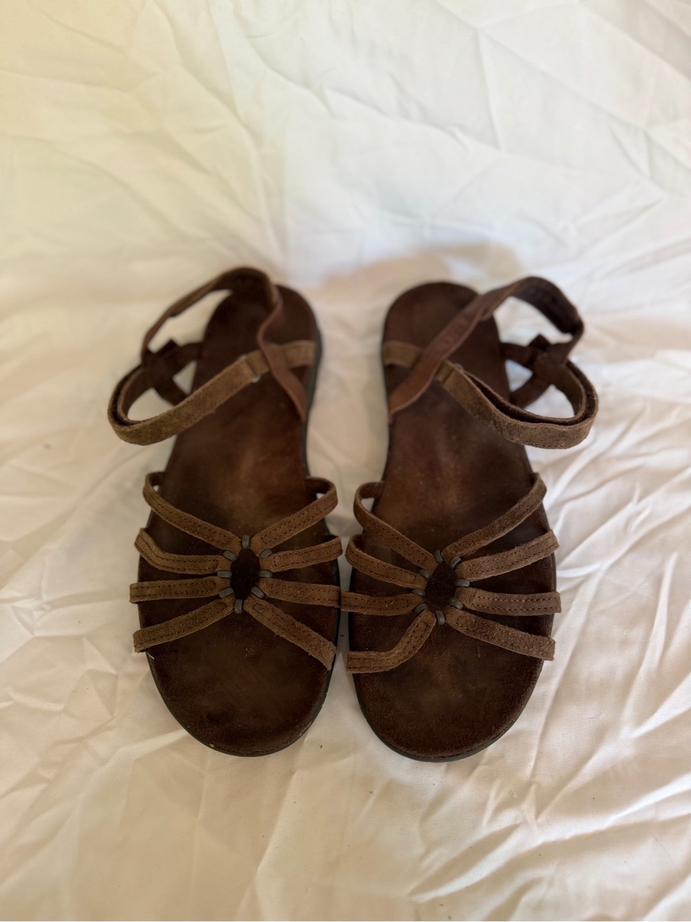 Women’s Teva Brown Suede Strappy Sandals - size 8.5